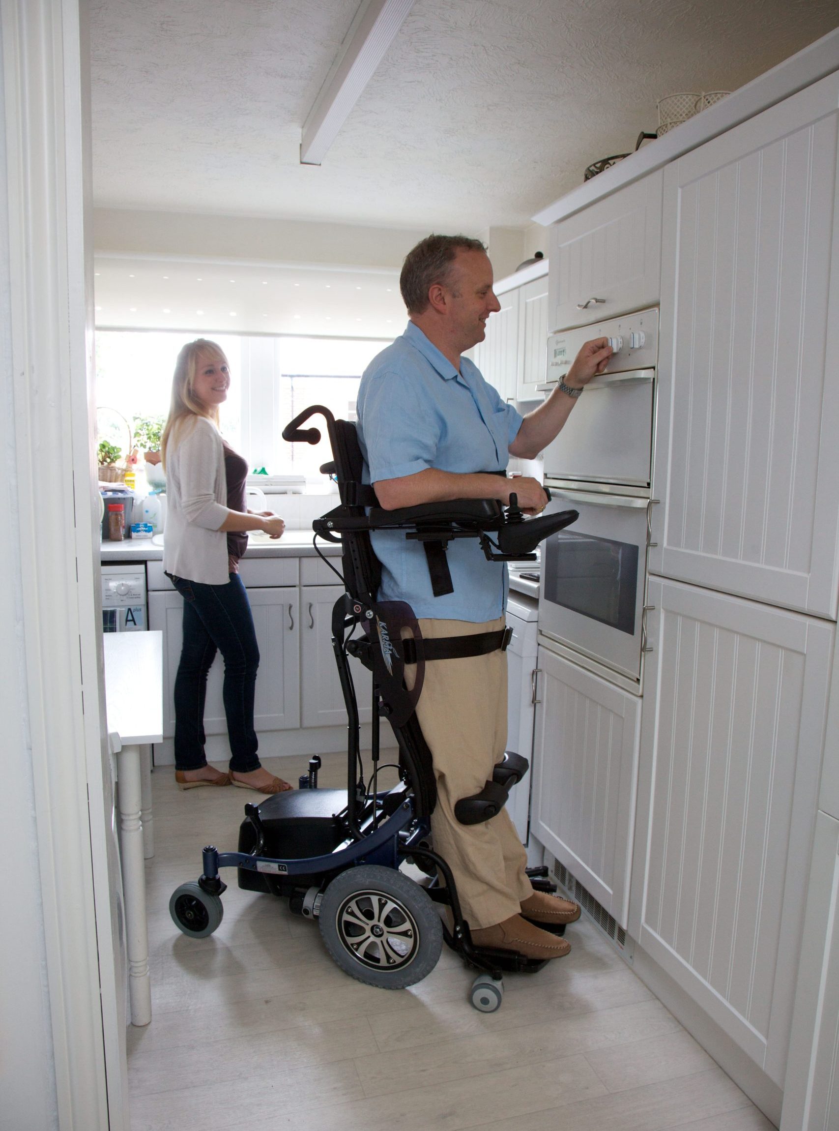 BIPEDESTADORAS - KARMA